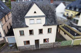 Einfamilienhaus kaufen in 56821 Ellenz-Poltersdorf, +++ Reduziert +++ Solides Einfamilienhaus mit großem Innenhof