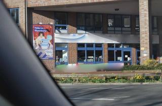 Gewerbeimmobilie kaufen in 30853 Langenhagen, Bestlage für Einzelhandel