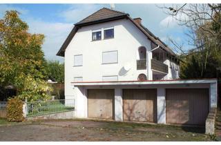 Wohnung kaufen in 63674 Altenstadt, Gepflegte Dachgeschosswohnung mit Sonderwohneigentum als Kapitalanlage (154 m² Wfl., Massivbauweise)
