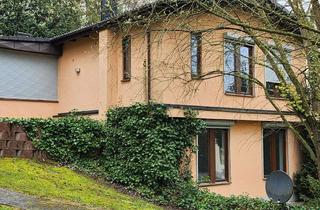 Einfamilienhaus kaufen in Zeisigweg 10 a, 53819 Neunkirchen-Seelscheid, Stilvolles Einfamilienhaus inklusive Einzelgarage
