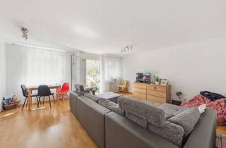 Wohnung kaufen in 82256 Fürstenfeldbruck, KAPITALANLAGE! Helle 2-Zimmerwohnung mit Blick ins Grüne (SBahn fußläufig)