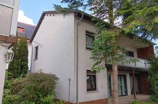Einfamilienhaus kaufen in 65479 Raunheim, Zwei Häuser für den Preis von Einem! Zwei Einfamilienhäuser mit Großgrundstücken in Raunheim
