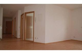 Wohnung mieten in 08393 Meerane, Stilvolle 2 Raum Wohnung mit Balkon