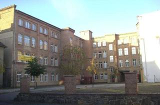 Büro zu mieten in Puschkinstr. 17b, 14943 Luckenwalde, ruhiges Büro mit Parkflächen nahe Bahnhof