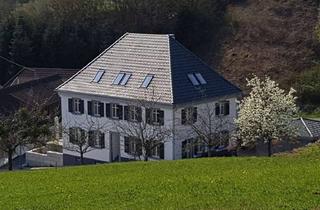 Haus kaufen in Dorfstrasse 14, 79215 Biederbach, Altes Schulhaus - charaktervoll und einmalig