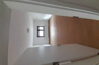 WG-Zimmer mieten in Würzburger Straße, 74889 Sinsheim, WG-Einzelzimmer, mit Einbauküche und Gemeinschaftstoilette, ca. 1 min entfernt von Bushaltestelle.