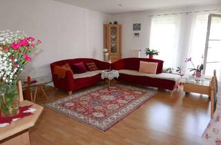 Wohnung kaufen in 71083 Herrenberg, Gepflegte und helle 3-Zimmer-Wohnung in ruhiger und zentraler Lage von Herrenberg-Gültstein