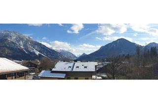 Wohnung kaufen in St. Valentin, 83324 Ruhpolding, Traumhafte ruhige Dachgeschosswohnung 71m² mit Balkon, Einbauküche und TG-Stellplatz in Ruhpolding