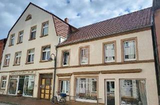 Mehrfamilienhaus kaufen in 19303 Dömitz, Mehrfamilienhaus mit Gewerbeflächen - Zentral und Vielfältig