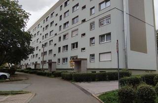 Wohnung mieten in Schulstraße 35, 08132 Mülsen, + + + 3,0-Zimmerwohnung mit Balkon! + + +