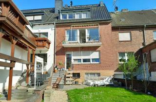 Haus kaufen in Bahnhofstr., 41844 Wegberg, Mehrgenerationenhaus oder Wohnen- und Arbeiten unter einem Dach in Wegberg