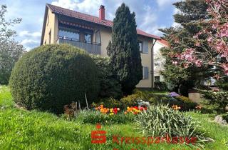 Haus kaufen in 73207 Plochingen, 2-Familienhaus mit schönem Grundstück