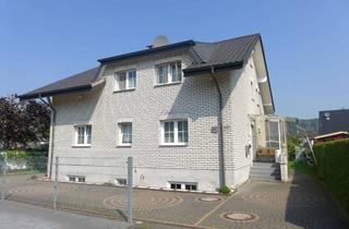Anlageobjekt in 53773 Hennef, HENNEF (Sieg): Großzügiges Einfamilienhaus mit Platz für drei Familien