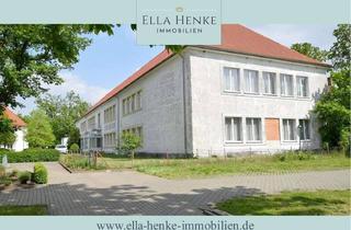 Gewerbeimmobilie kaufen in 06484 Quedlinburg, Ehemalige Kaserne - als großes Lagerhaus, Ausstellungsfläche oder Mehrzweckhalle zu verkaufen.