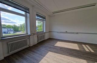 Büro zu mieten in 66450 Bexbach, Ruhige, helle sehr ordentliche Büroflächen (1.OG, rechts)
