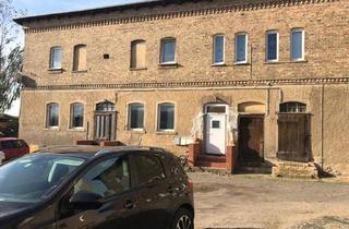 Anlageobjekt in Pfützthaler Straße 11, 06198 Salzmünde, 2 Mehrfamilienhäuser mit 6 WE, Garten, 4 Garagen