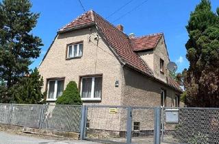 Einfamilienhaus kaufen in 01809 Heidenau, Sanierungsbedürftiges Einfamilienhaus in hübscher Nachbarschaft beim Barockgarten Großsedlitz