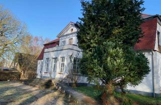 Haus kaufen in 17506 Gützkow, Gutshaus im Umbau- hochwertiges Wohnen in eigenem Park