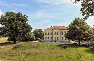Haus kaufen in 02692 Doberschau, Gutshaus mit 8 Wohnungen, großer Scheune und 4.016 qm Grundstück