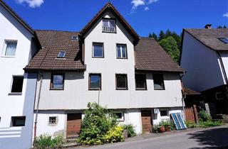 Doppelhaushälfte kaufen in 72270 Baiersbronn, Sanierungsbedürftige Doppelhaushälfte mit zwei Wohneinheiten.