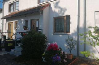 Haus kaufen in 04654 Frohburg, Geräumiges Reihenmittelhaus mit 3 Bädern und Garten, Keller und DG ausgebaut