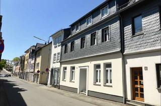 Haus kaufen in 56410 Montabaur, Wohlfühlen und Energie sparen im modernisierten Zweifamilienhaus