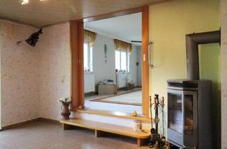 Wohnung mieten in 09328 Lunzenau, 5-Zimmer mit Kaminofen, Balkon, Einbauküche und tollem Ausblick