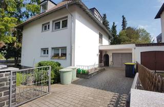 Anlageobjekt in 61169 Friedberg (Hessen), Kapitalanlage !!! Mehrfamilienhaus mit großem Garten und Garagen in zentraler Lage von Friedberg