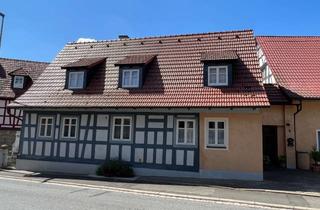 Haus kaufen in 96190 Untermerzbach, Ein Schmuckstück auf dem Land - Hübsches Fachwerkhaus mit zwei Garagen und schönem Garten