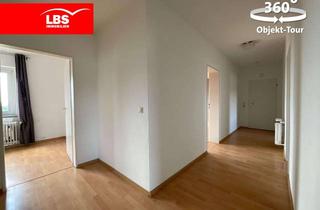 Wohnung kaufen in 32758 Detmold, Geräumige Eigentumswohnung mit Balkon und Weitblick