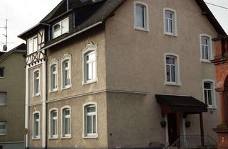 Haus kaufen in 56410 Montabaur, Altbau mit 3 Wohnungen in zentraler Lage in Montabaur