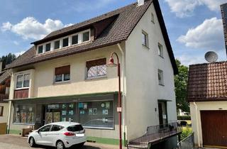 Mehrfamilienhaus kaufen in 72270 Baiersbronn, Preisgünstiges Mehrfamilienhaus mit Gewerbefläche. Vielfältige Nutzungsmöglichkeiten.