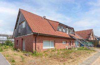 Haus kaufen in 24558 Henstedt-Ulzburg, Großes Zweifamilienhaus das noch etwas Zuwendung benötigt.