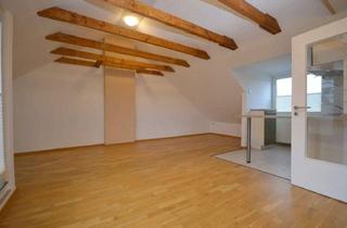 Wohnung kaufen in 38100 Innenstadt, Helle Dachgeschosswohnung mit Einbauküche, Parkett, Dachterrasse und Parkplatz in Innenstadtlage!