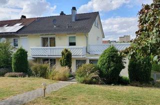 Doppelhaushälfte kaufen in 97215 Uffenheim, Gepflegte Doppelhaushälfte mit Wohlfühlfaktor und großzügigem Grundstück!