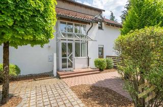 Mehrfamilienhaus kaufen in 82140 Olching, *PROVISIONSFREI* Zweifamilienhaus: geräumige Wohnungen, großer Garten, ruhige Lage, gute Anbindung!