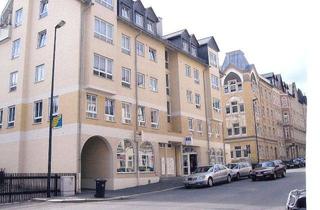 Garagen kaufen in Kaiserstraße 27, 08209 Auerbach, Große 2-Zimmer-Wohnung im DG mit Balkon und Aufzug