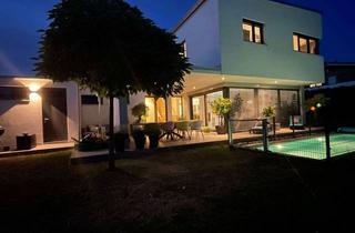 Haus kaufen in 84166 Adlkofen, Exclusives Architektenhaus mit Pool - Einziehen und genießen