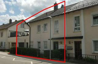Doppelhaushälfte kaufen in 78112 Sankt Georgen im Schwarzwald, Schöne Doppelhaushälfte mit 2 Wohnungen und Garage