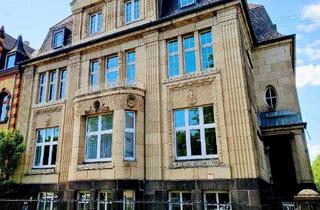 Wohnung kaufen in 56727 Mayen, Historisches Gebäude mit Geschichte in Frontlage am St.-Veit-Park in Mayen