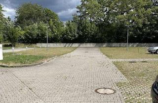 Garagen mieten in Odenseestraße 1-7, 24109 Hasseldieksdamm, Stellplatz Nr.1