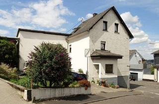 Haus kaufen in 56424 Ebernhahn, Haus mit 3 Wohneinheiten in Ebernhahn