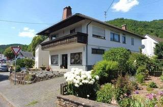 Haus kaufen in 54570 Mürlenbach, Wohnhaus mit vermieteter Gewerbeeinheit im Erdgeschoss