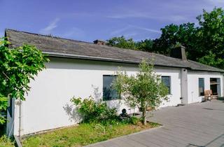 Haus kaufen in Am Rosenberg 14, 56179 Vallendar, Traumhaftes Anwesen mit Blicklage im Grünen!