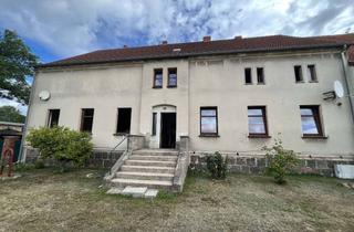 Haus kaufen in 17322 Rossow, Zweifamilienhaus mit großem Ausbaupotenzial direkt bei Löcknitz!