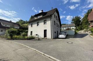 Haus kaufen in 77793 Gutach (Schwarzwaldbahn), Ein- bis Zweifamilienwohnhaus mit großzügigem Grundstück in sonniger Lage von Gutach