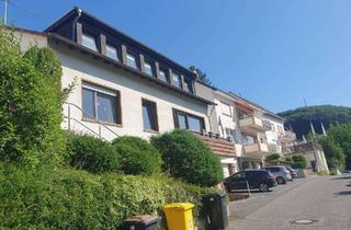 Haus kaufen in 53498 Bad Breisig, Zweifamilienhaus mit Garagen zur Eigennutzung oder zur Vermietung.