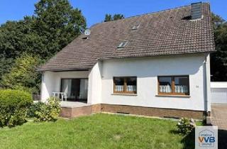 Haus kaufen in 66793 Saarwellingen, Freistehendes Ein- Zweifamilienhaus mit Garten und Garage in Bestlage von Saarwellingen
