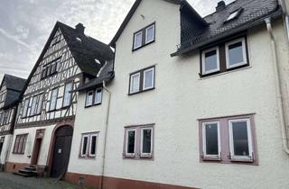 Haus kaufen in 35781 Weilburg, Zwei denkmalgeschützte Häuser mit schönem Innenhof direkt am Schloßgarten