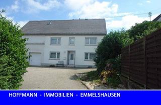 Einfamilienhaus kaufen in 56281 Emmelshausen, Einfamilienhaus mit Nebengebäude in Ortsteil von Emmelshausen